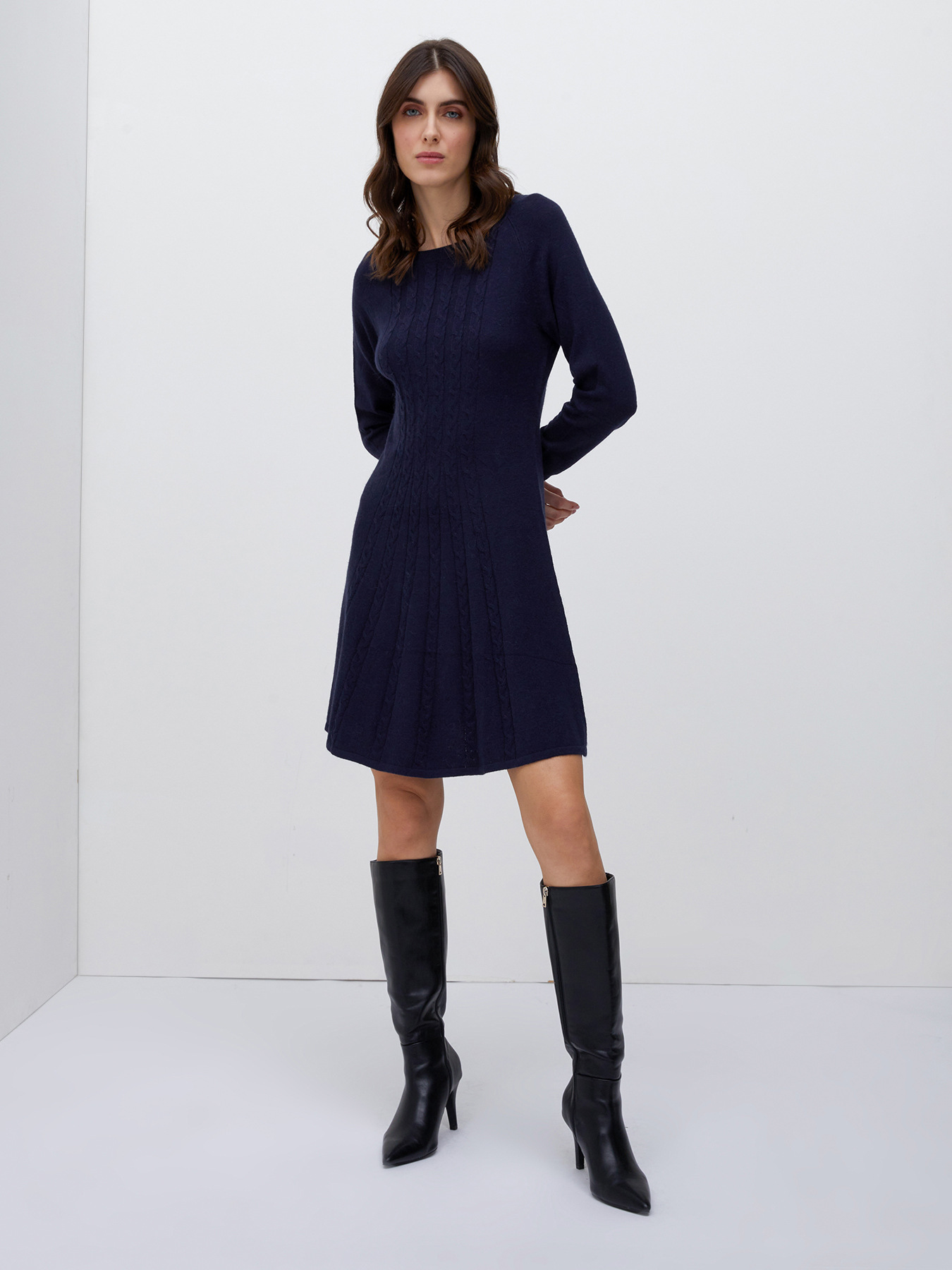 Cable pattern knit dress image number 0