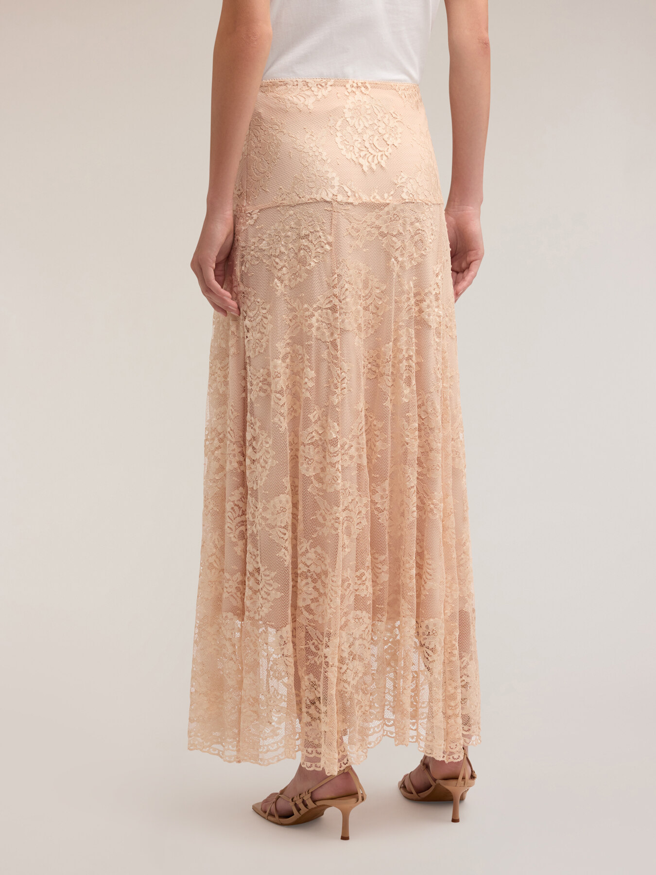 Gonna lunga in pizzo image number 1