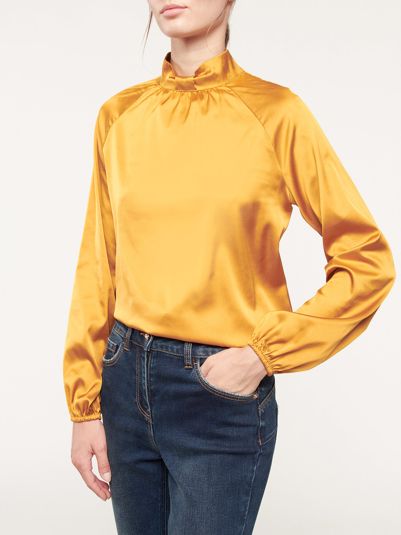 Solid coloured satin blouse image number 0