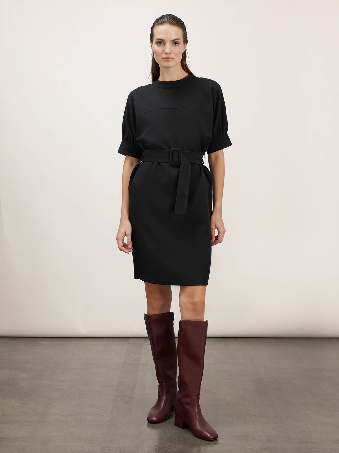 Robe avec ceinture image number 0