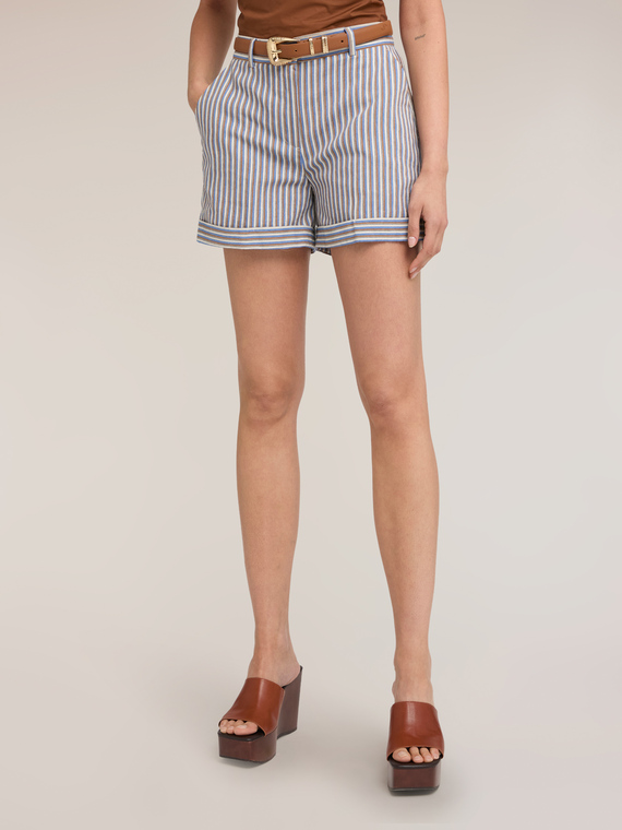 Gestreifte Shorts aus Baumwollmischung