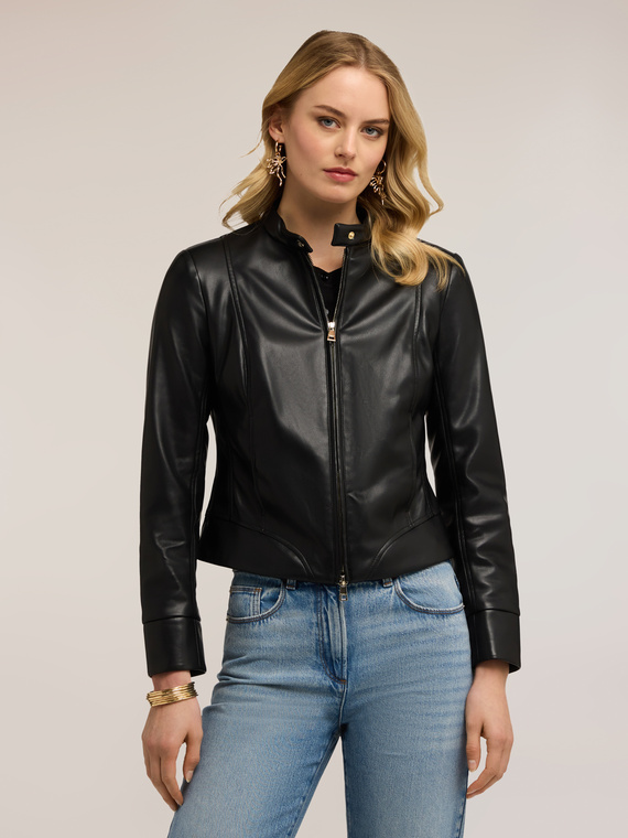 Kurze Jacke mit Rei&szlig;verschluss und Stehkragen