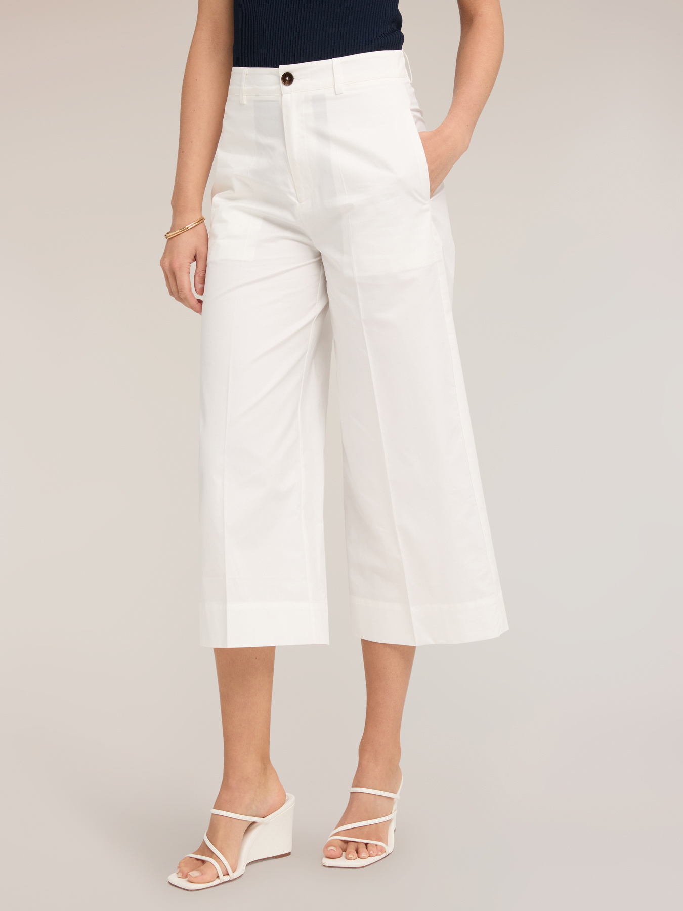 Cropped cotton blend canvas trousers image number 2