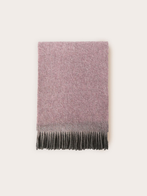 Long gradient scarf with fringes