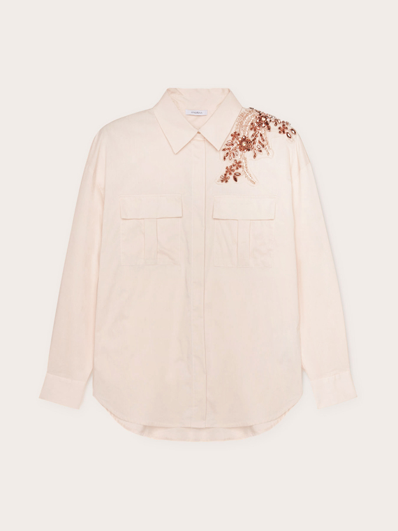 Oversized shirt with lateral embroidery
