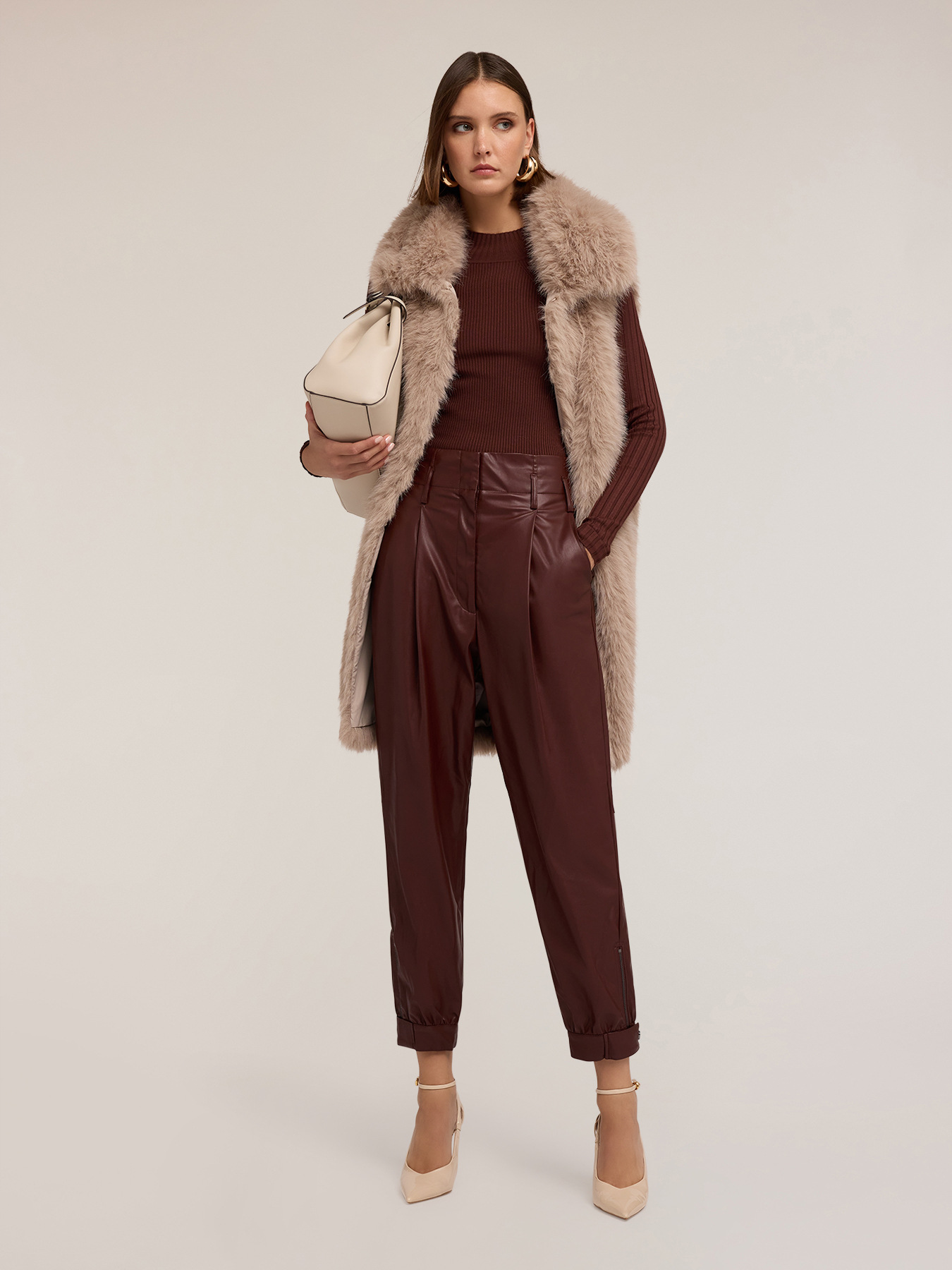 Bundfalten-Hose aus beschichtetem Stoff image number 2