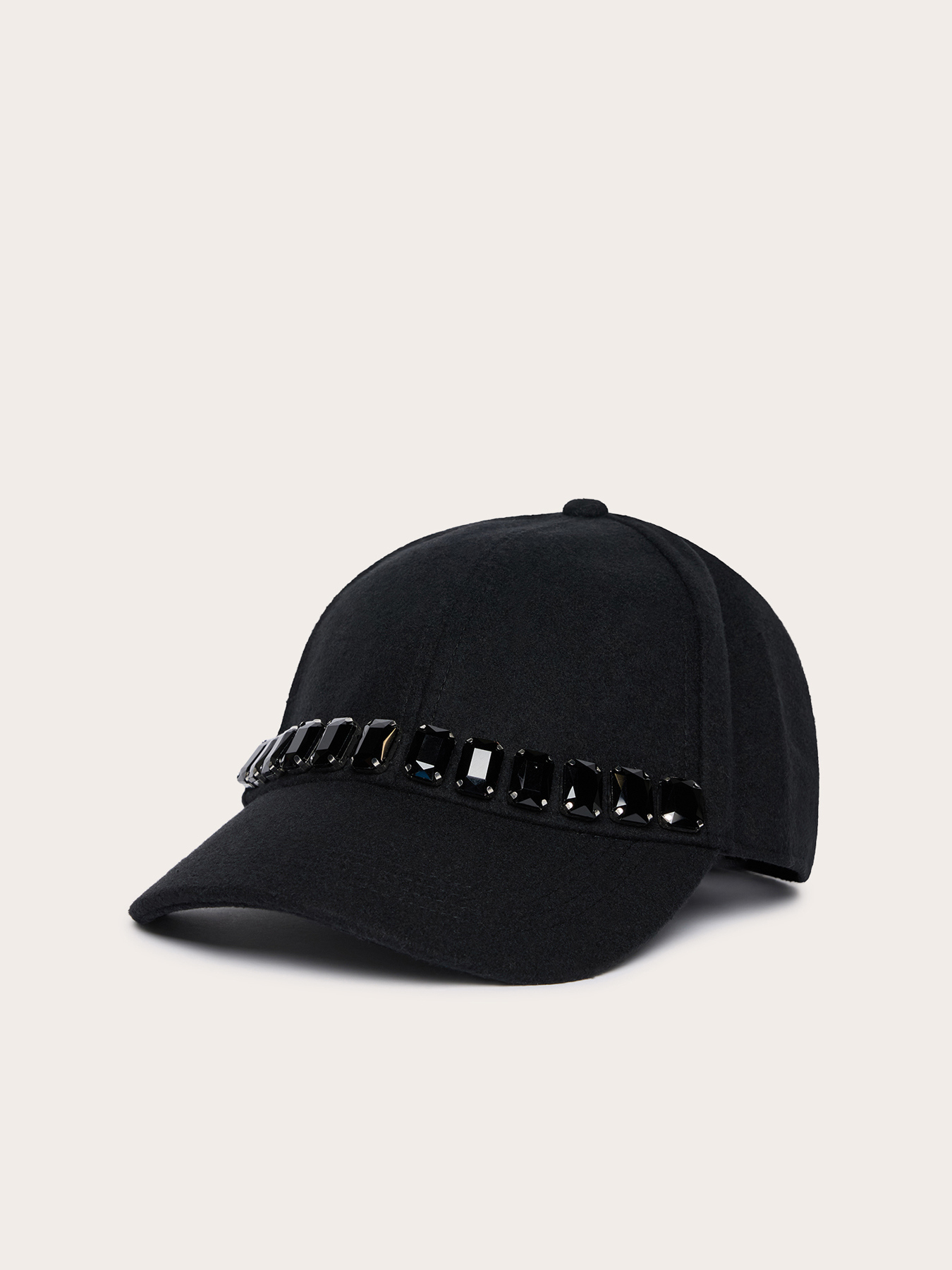 Hat with jewel appliqu&eacute;s image number 1