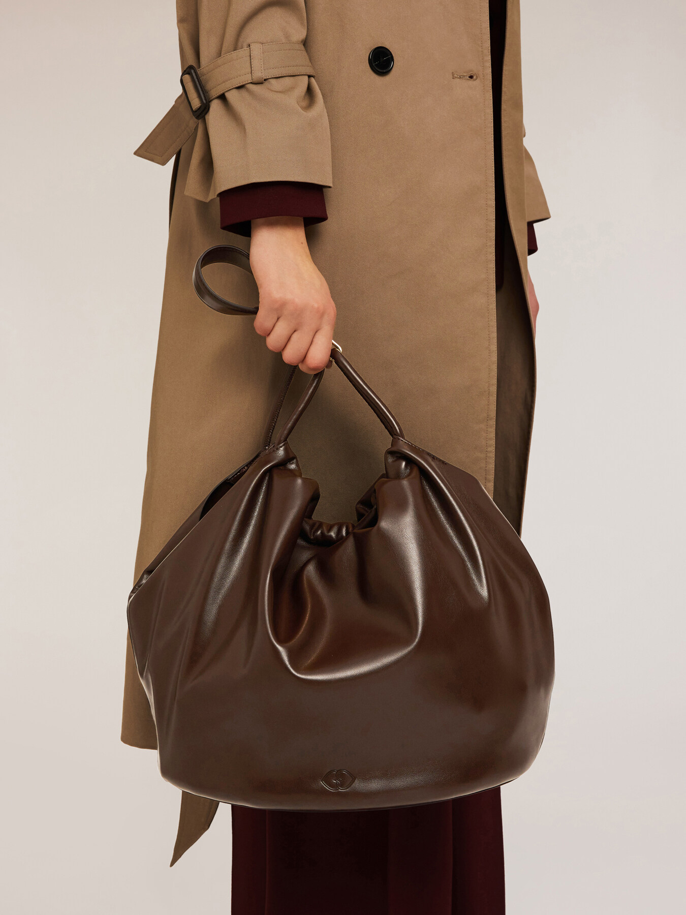 Curly Shopping Bag in beschichtetem Gewebe image number 0