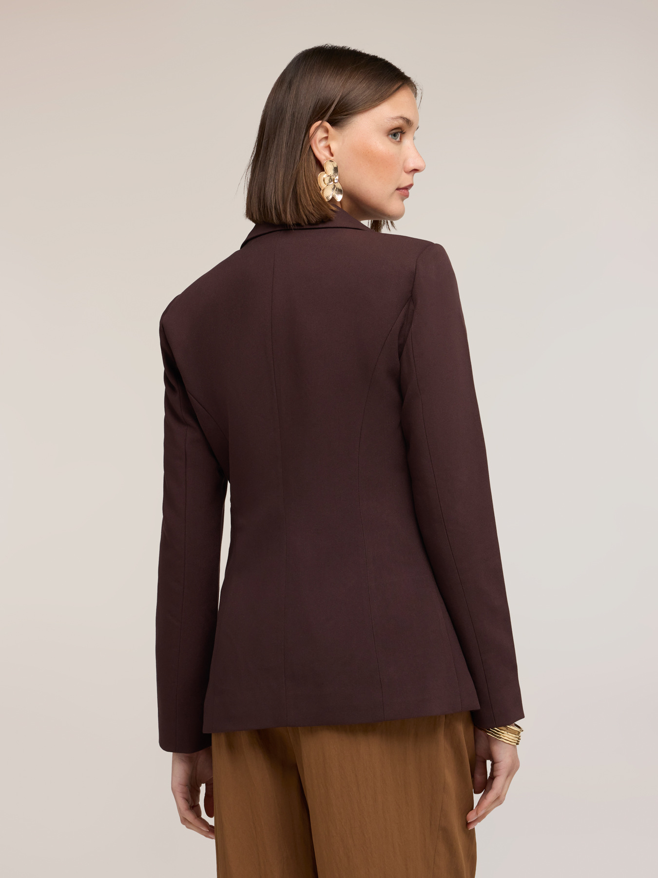 Einreihiger Blazer mit aufgesetzten Taschen image number 1