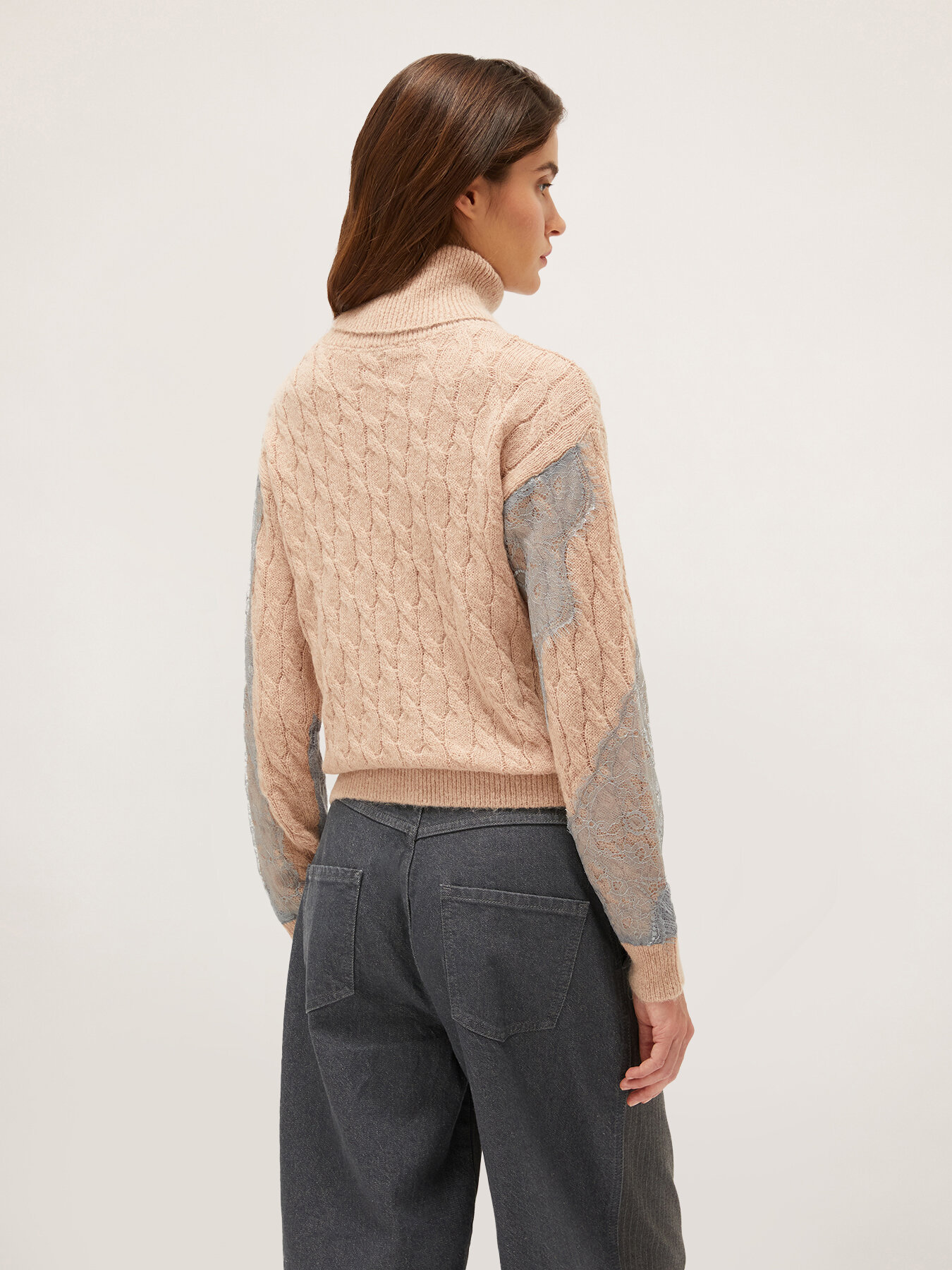Jacquard-Rollkragenpullover mit Patchwork-Spitze image number 1