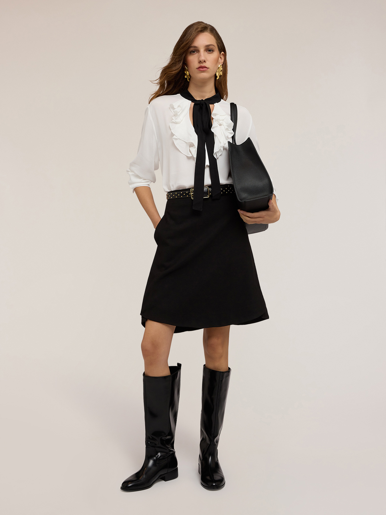 Jupe trapèze avec ourlet asymétrique image number 0