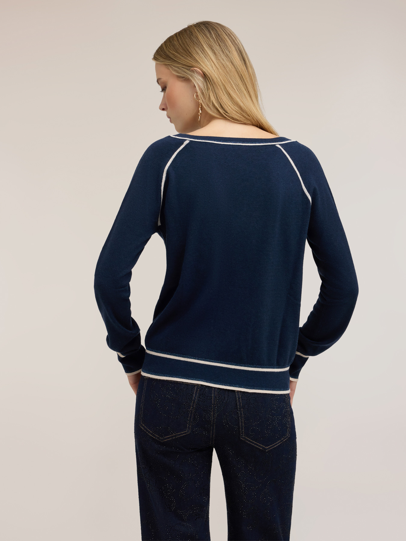 V-neck sweater in wool and silk blend image number 1
