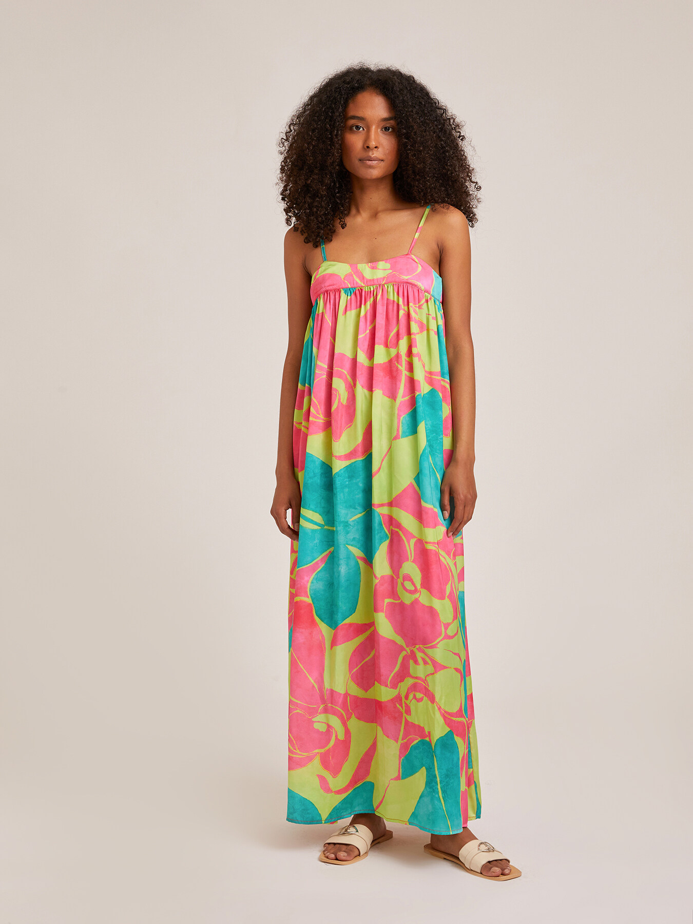 Maxi-Kleid aus Satin mit Blumenmuster image number 0