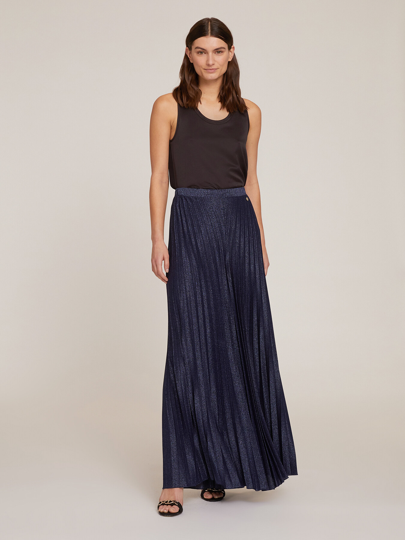 Loose pleated jersey trousers image number 0