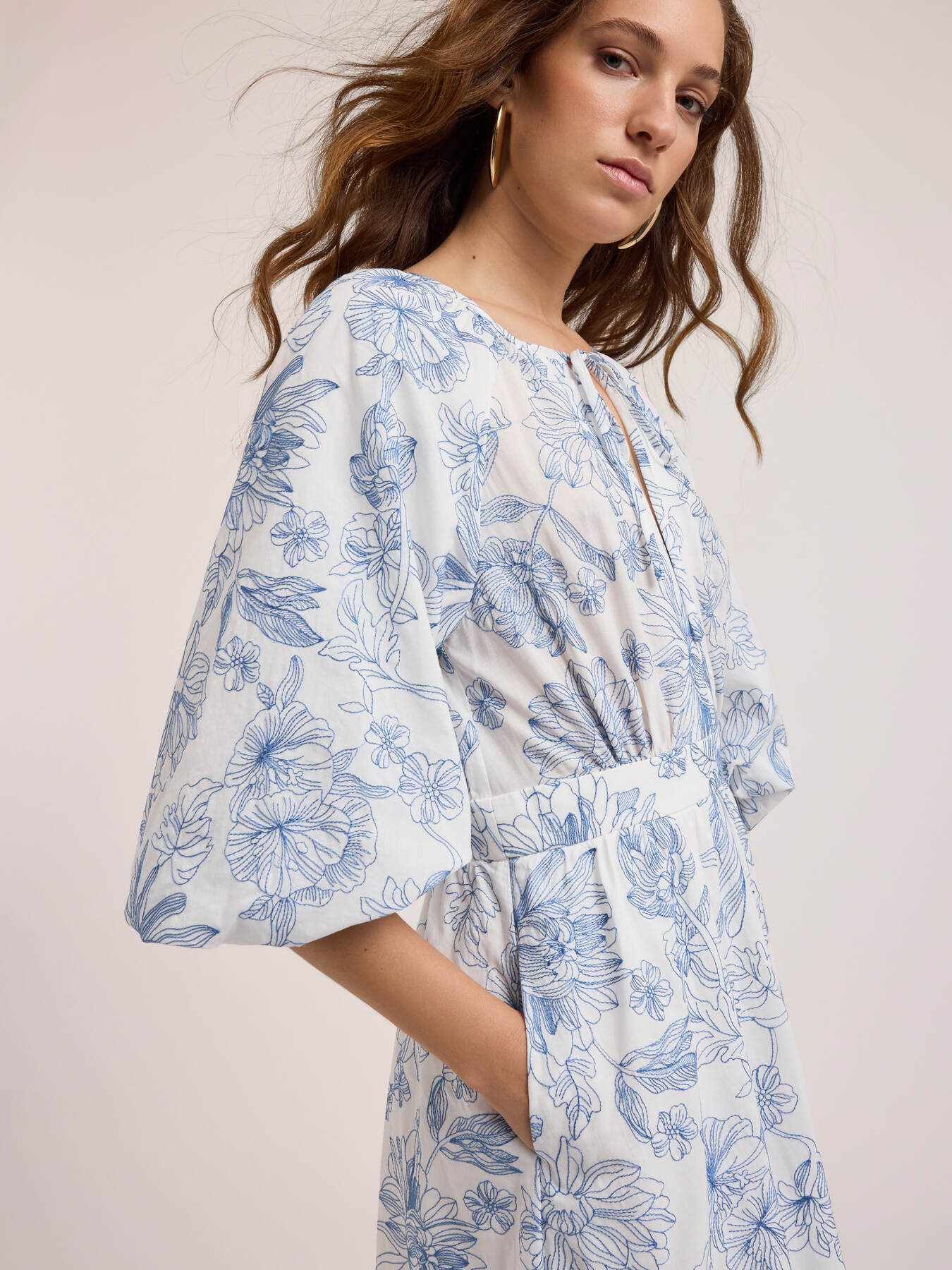 Long cotton dress with floral embroidery image number 2
