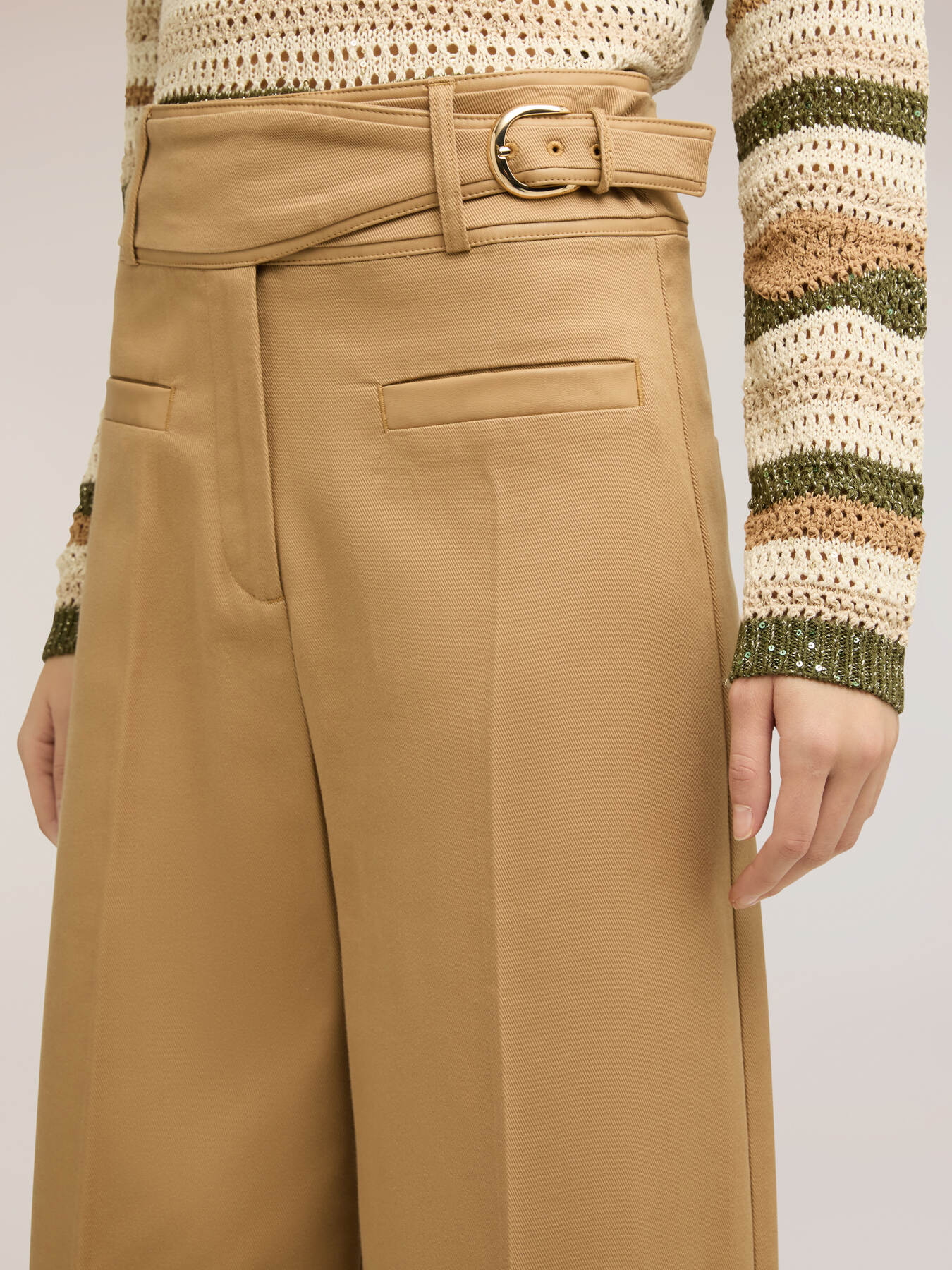 Pantalones palazzo con cintura alta image number 2