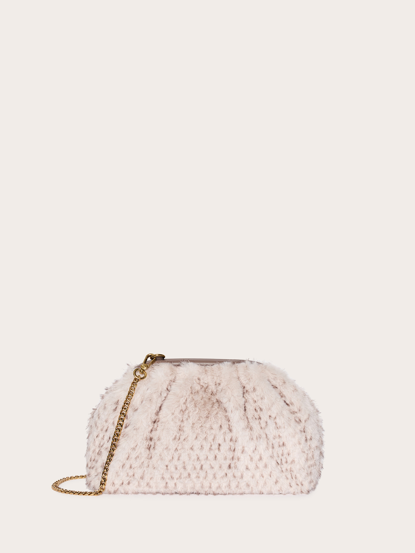 Clutch mit Fell-Effekt und Kettenriemen image number 0