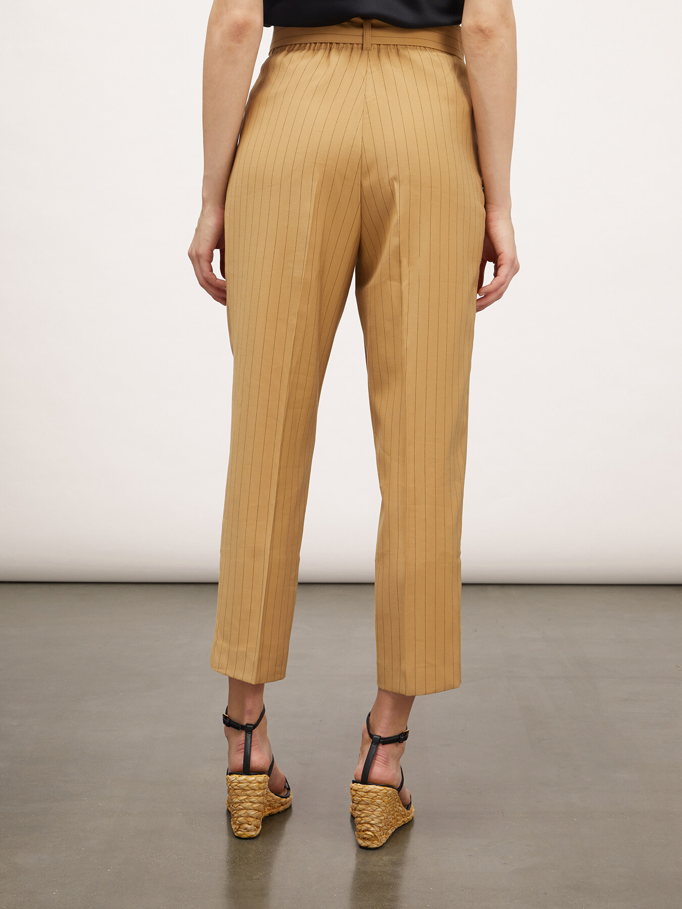 Pantaloni gessati con pieghe image number 1