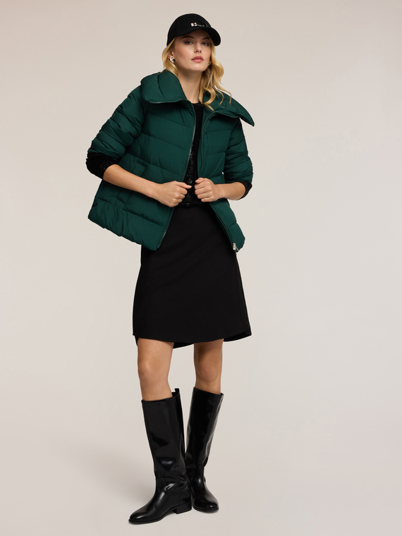 Heavy down jacket with high collar