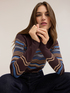 Pull col roul&eacute; en viscose avec motif zigzag image number 3