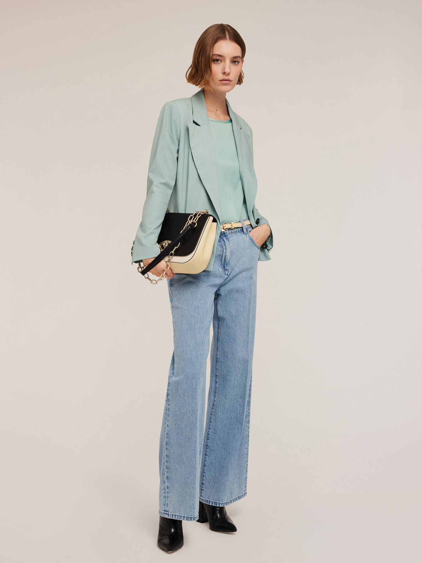 Vaqueros wide leg azul claro image number 0