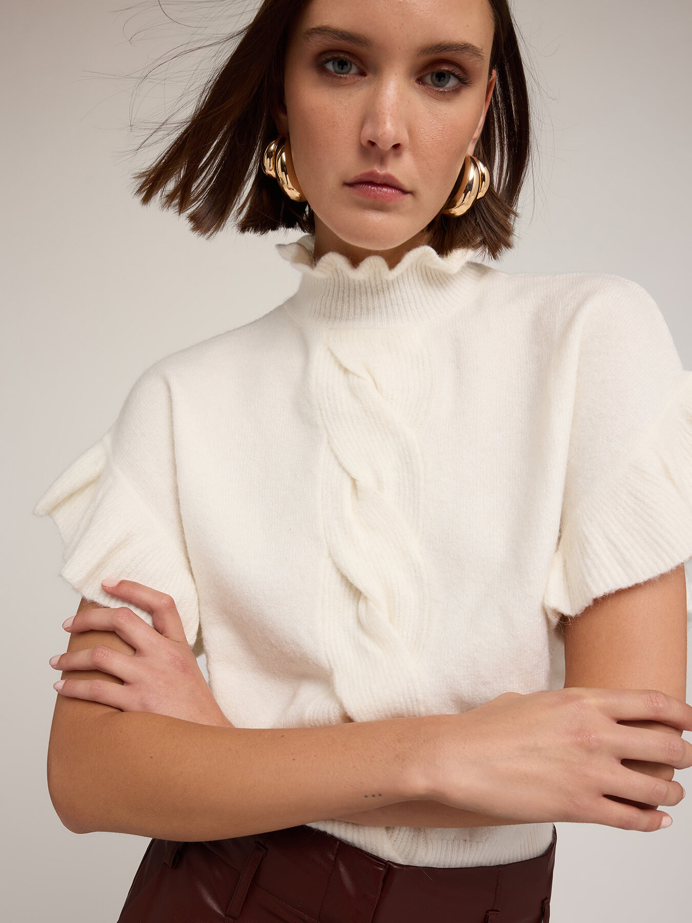 Oversize-Pullover mit Zopfmuster und R&uuml;schen image number 3