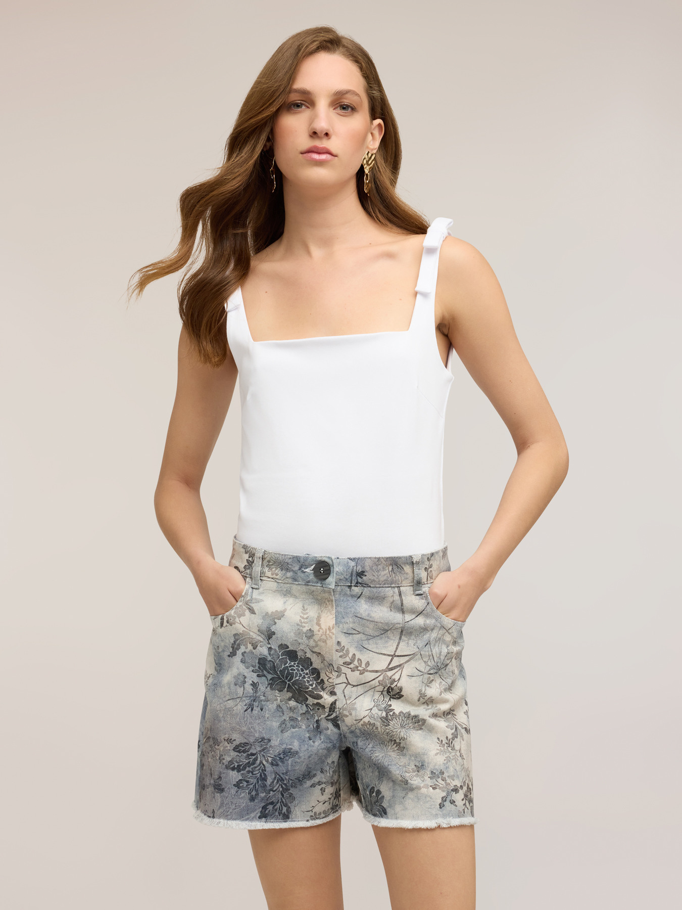 Top with bows on the straps image number 0