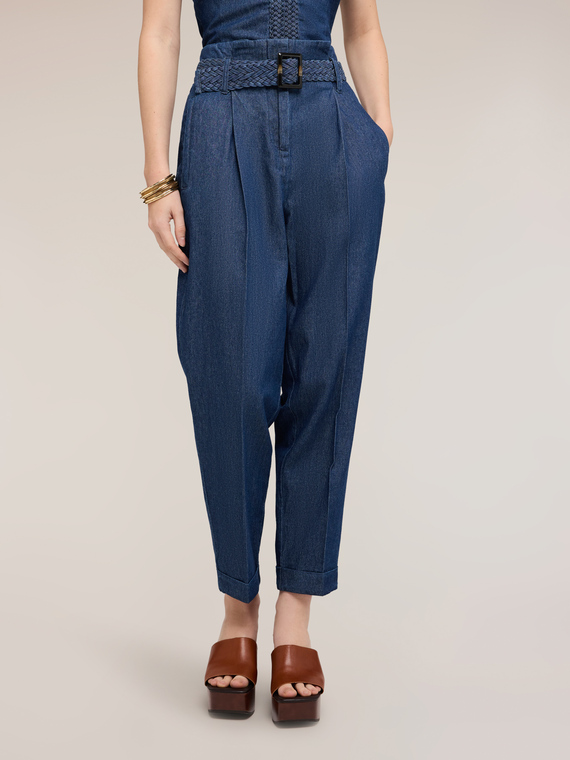 Carrot jeans with braided belt