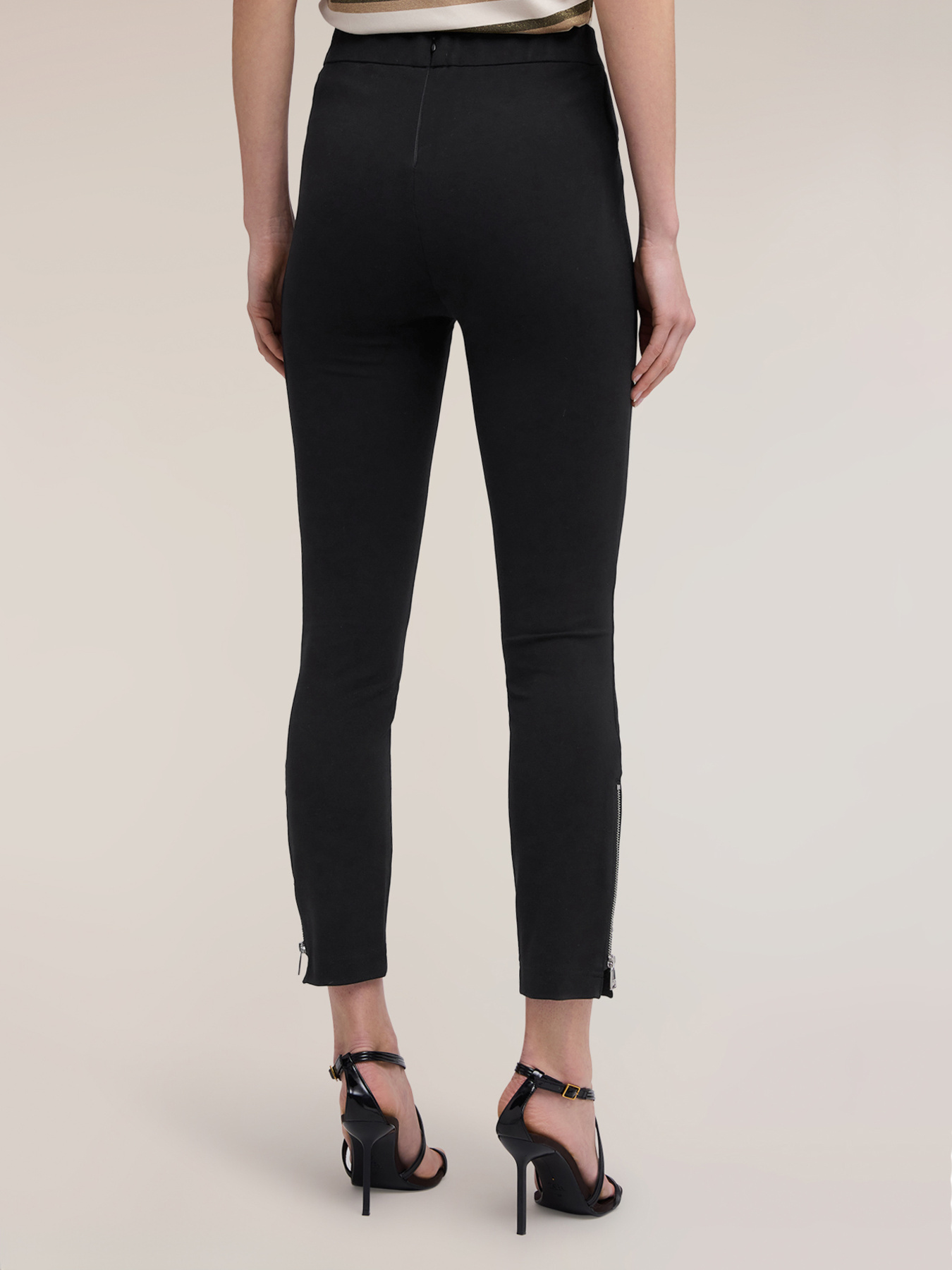 Pantalon slim en point de Milan image number 1