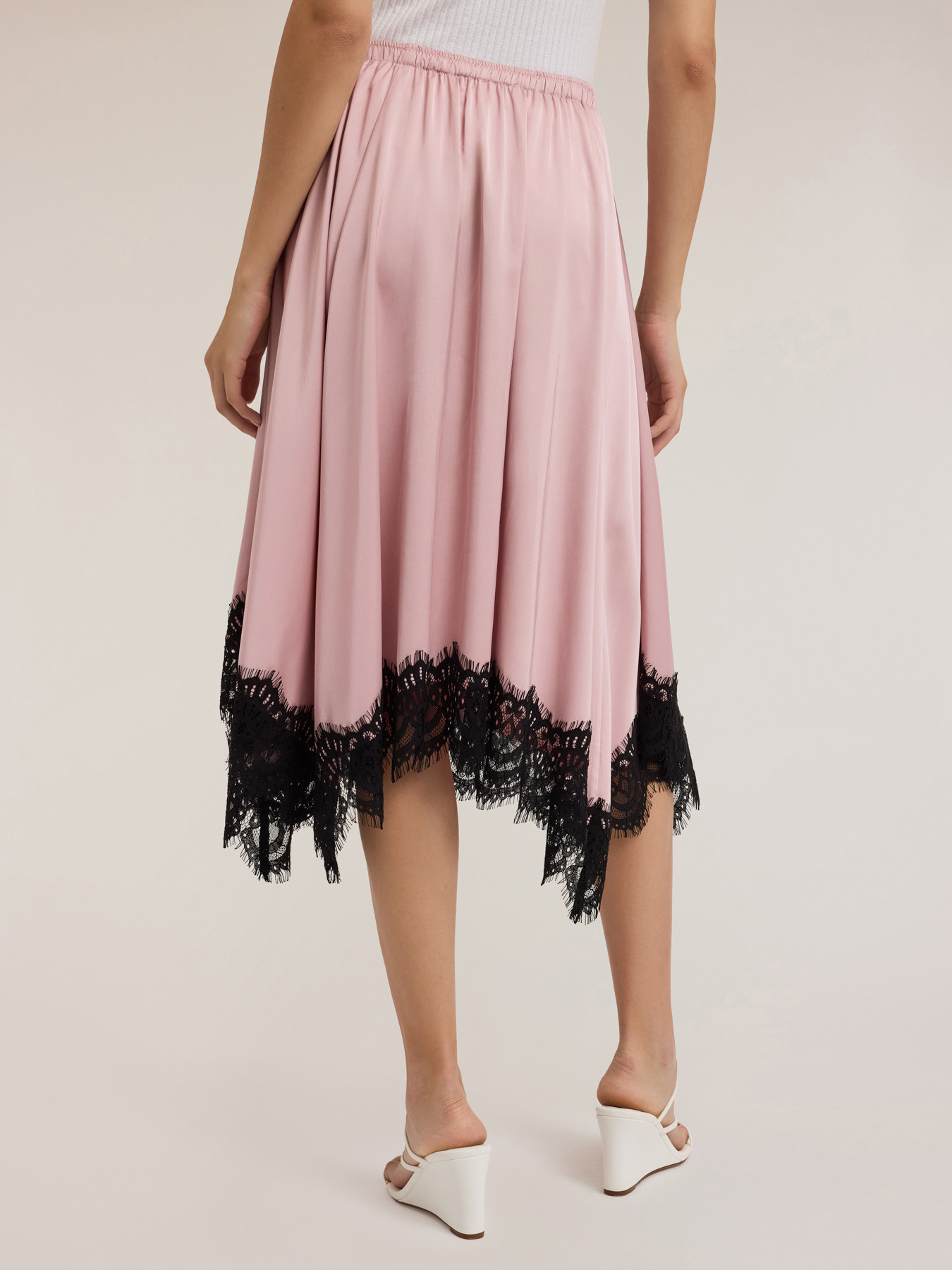 Satinrock mit Spitzenbesatz image number 1