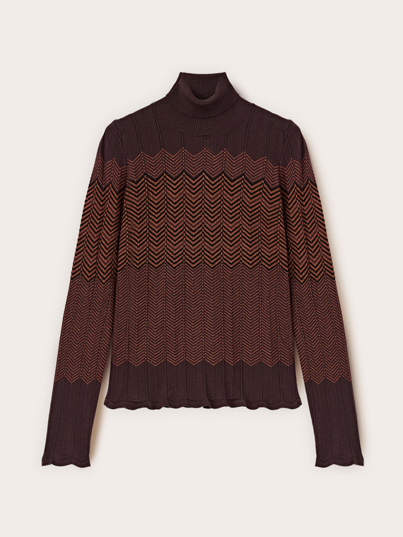 Pull &agrave; col roul&eacute; c&ocirc;tel&eacute; avec motif chevron