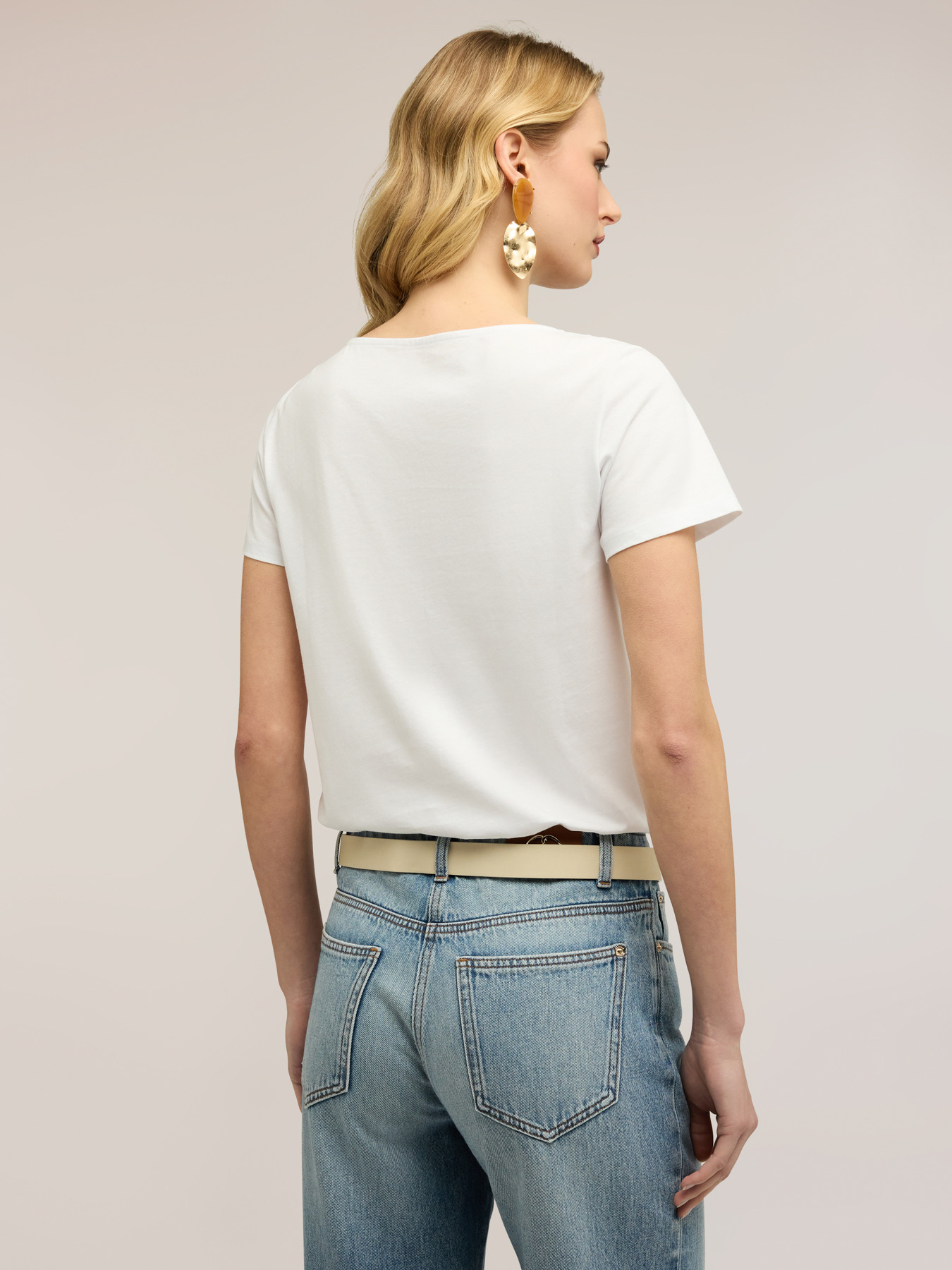 T-Shirt mit Cut-out-Motiven image number 1