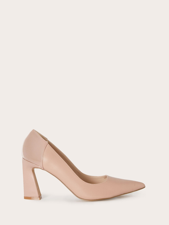 Court shoes with spool heel