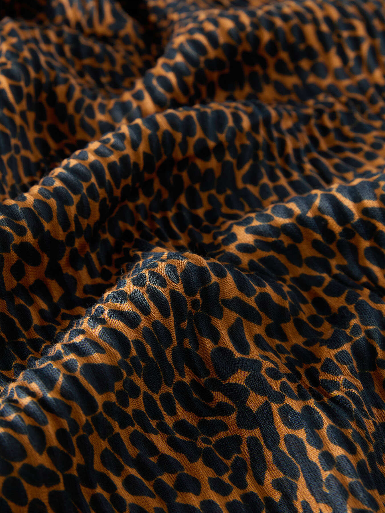 Pleated animal print stole image number 2