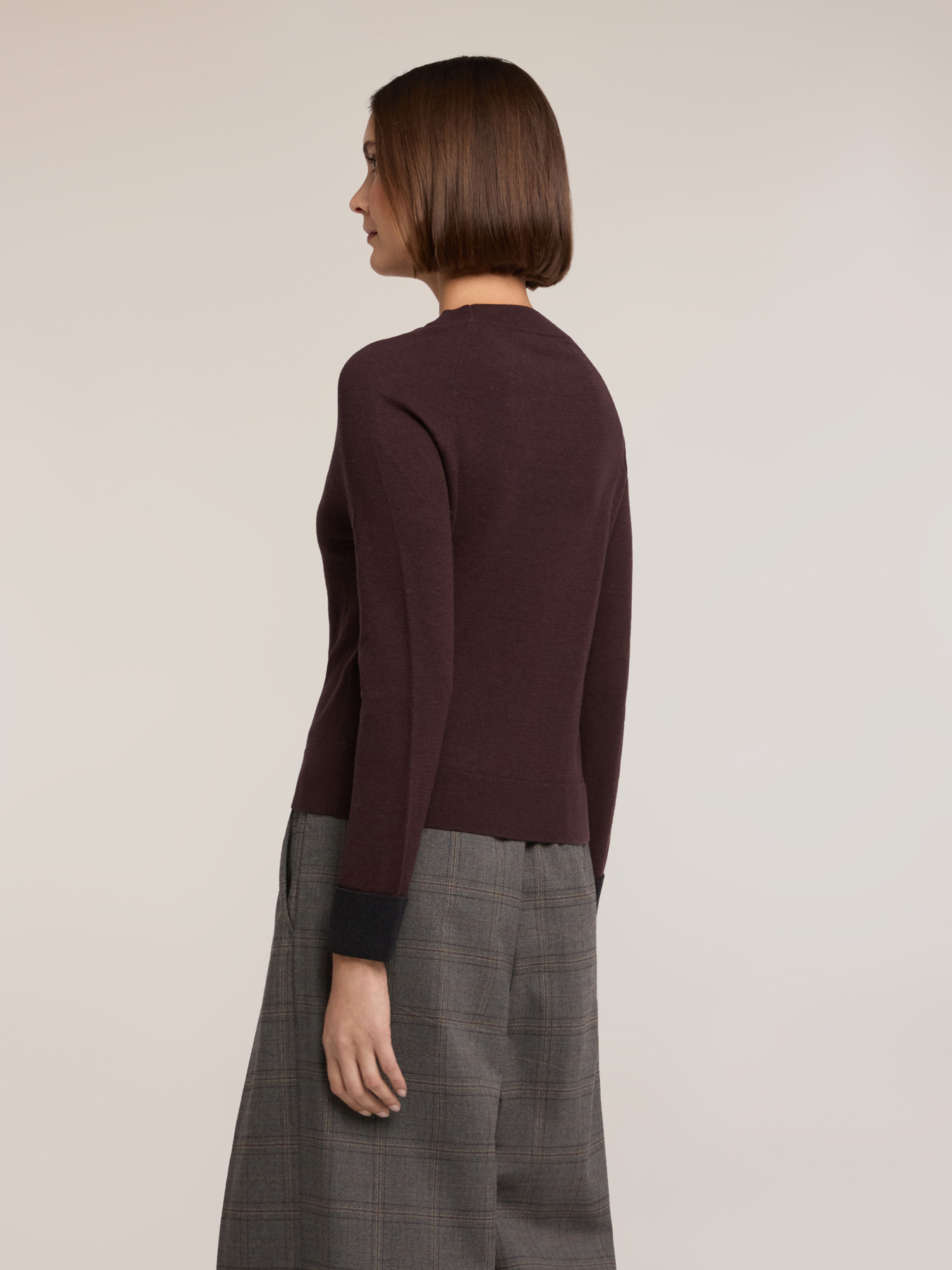 Wool-silk blend crewneck sweater with contrast cuffs image number 1