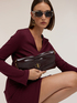 Flache Clutch mit drapierter Klappe und Kette image number 0