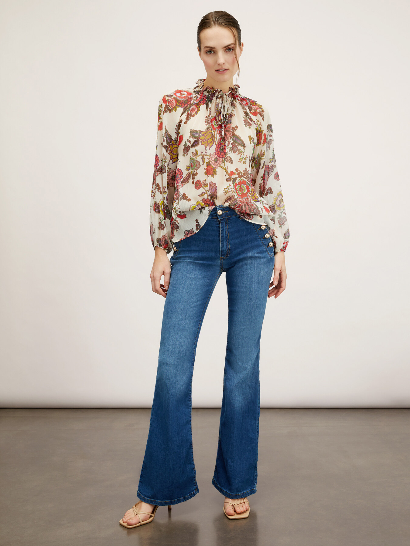 Bluză cu mâneci lungi cu model cu flori indiene image number 0