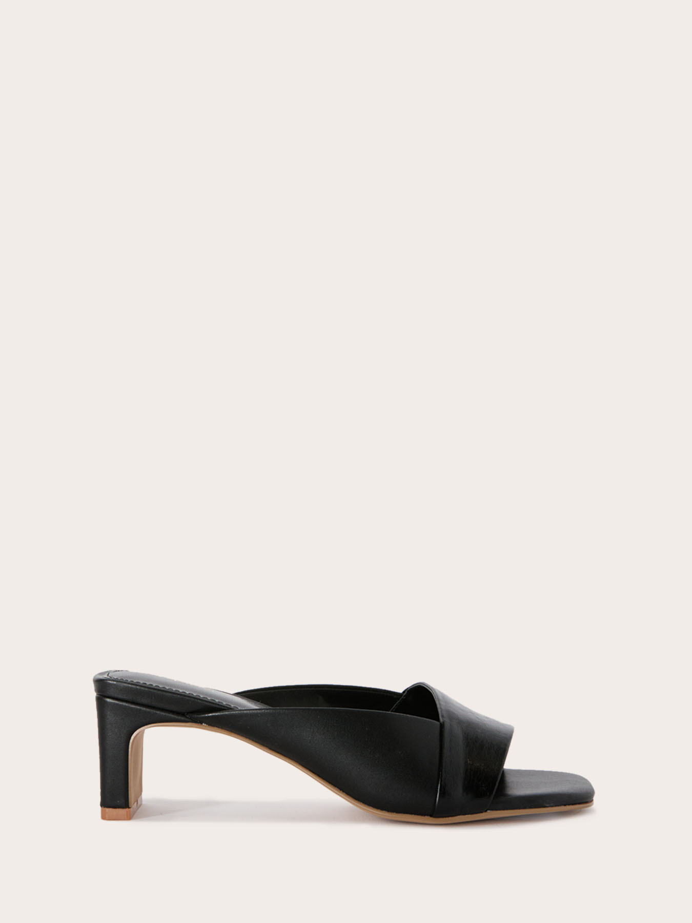 Coated fabric sabots image number 1