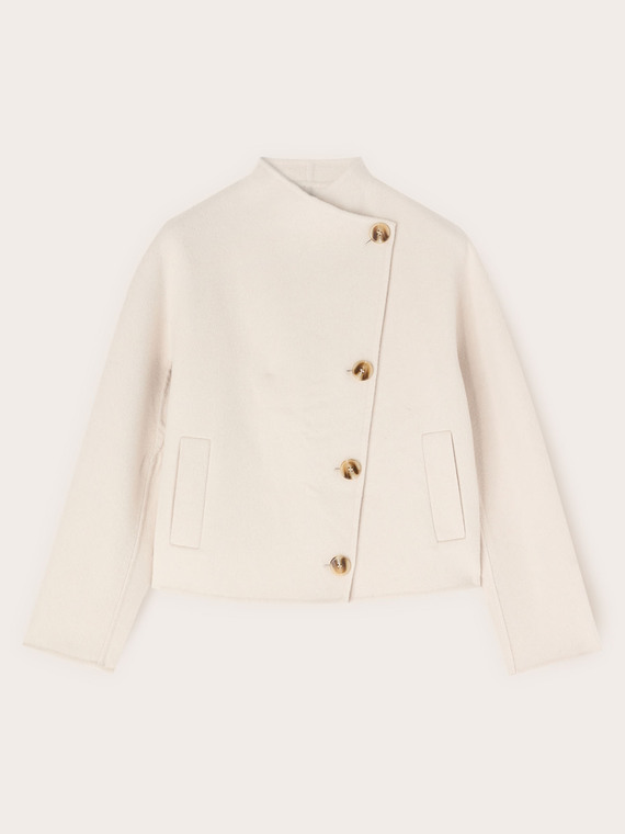 Pea coat with asymmetric closure
