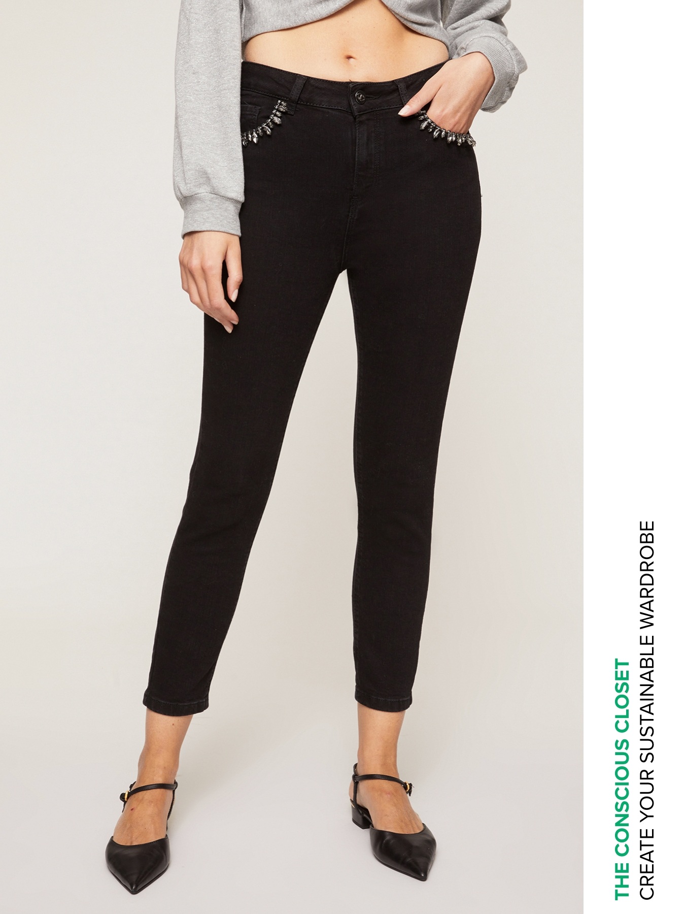 Skinny jeans with embroidered crystal stones image number 0