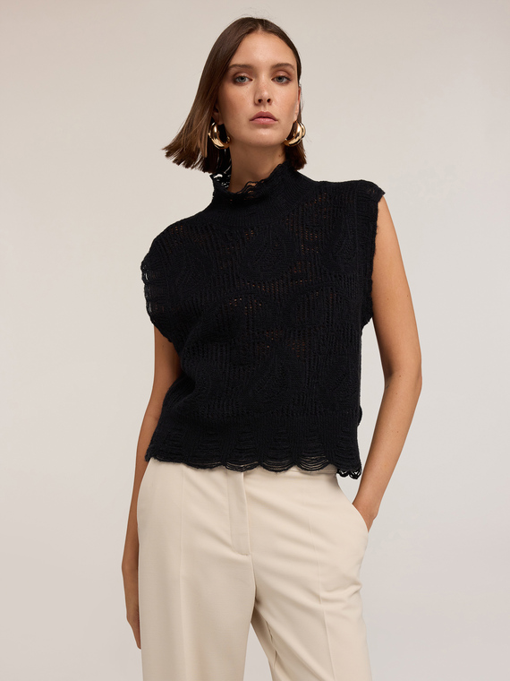 Pull tricot&eacute; &agrave; col roul&eacute;