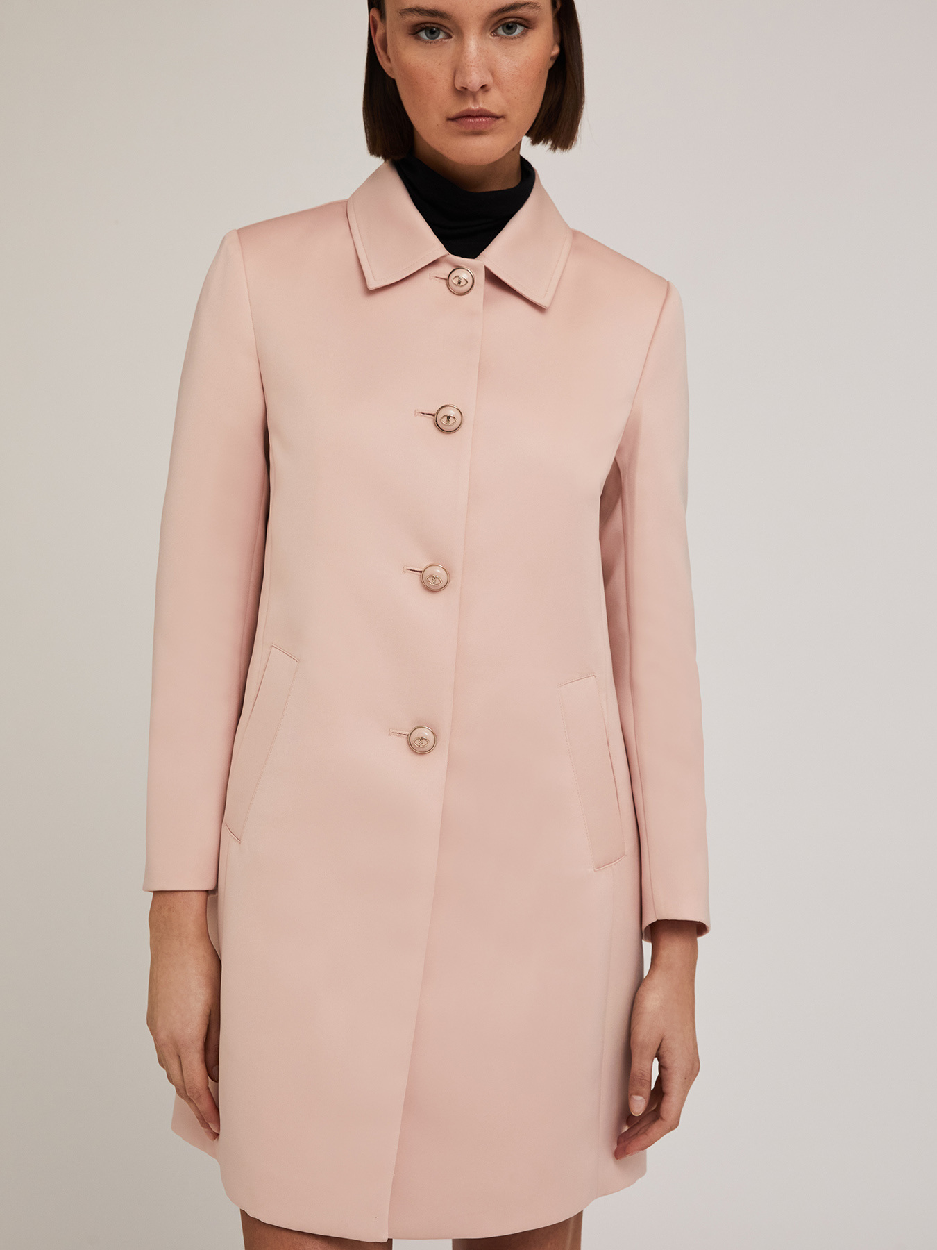 Single-breasted coat in duchesse satin image number 3