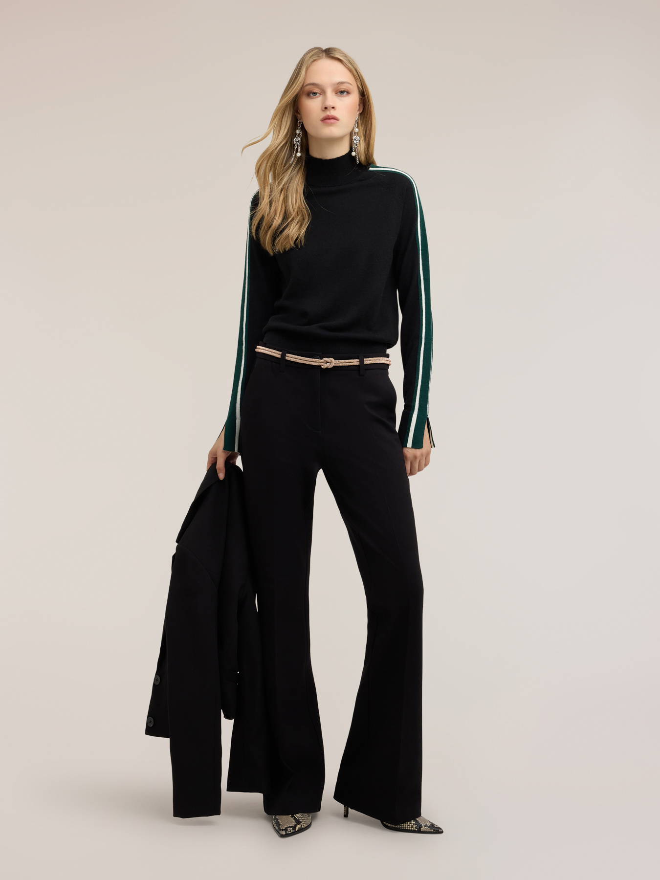 Wool-silk blend turtleneck with contrast bands image number 2