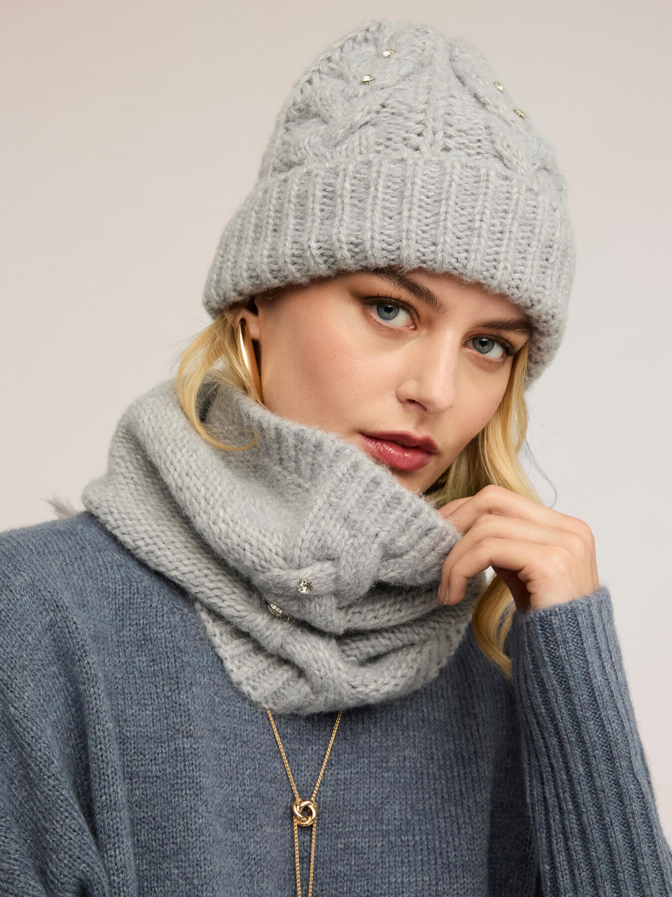 Set Schal und M&uuml;tze mit Kristallsteinen image number 0