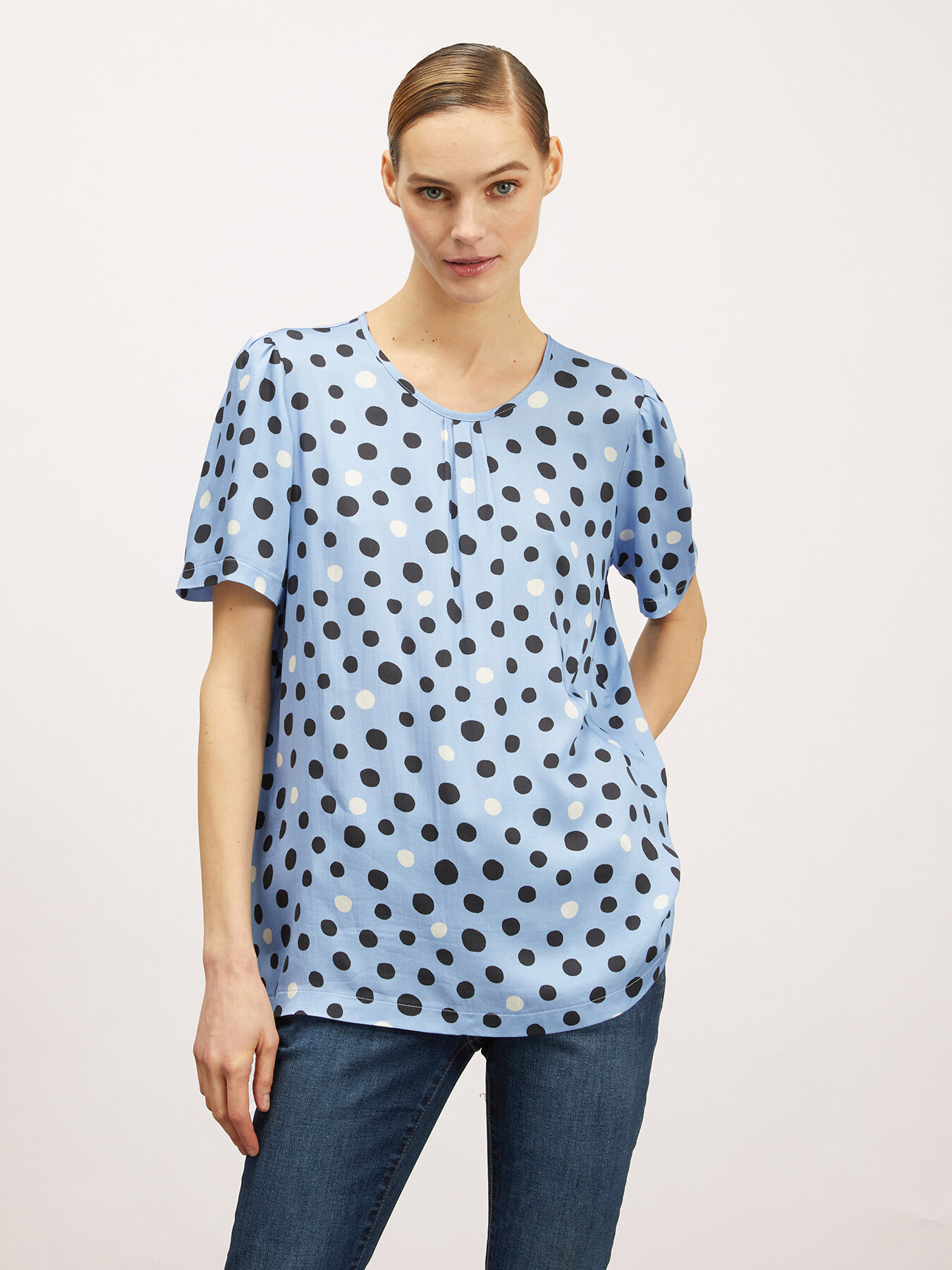 Polka-dot patterned satin blouse image number 0