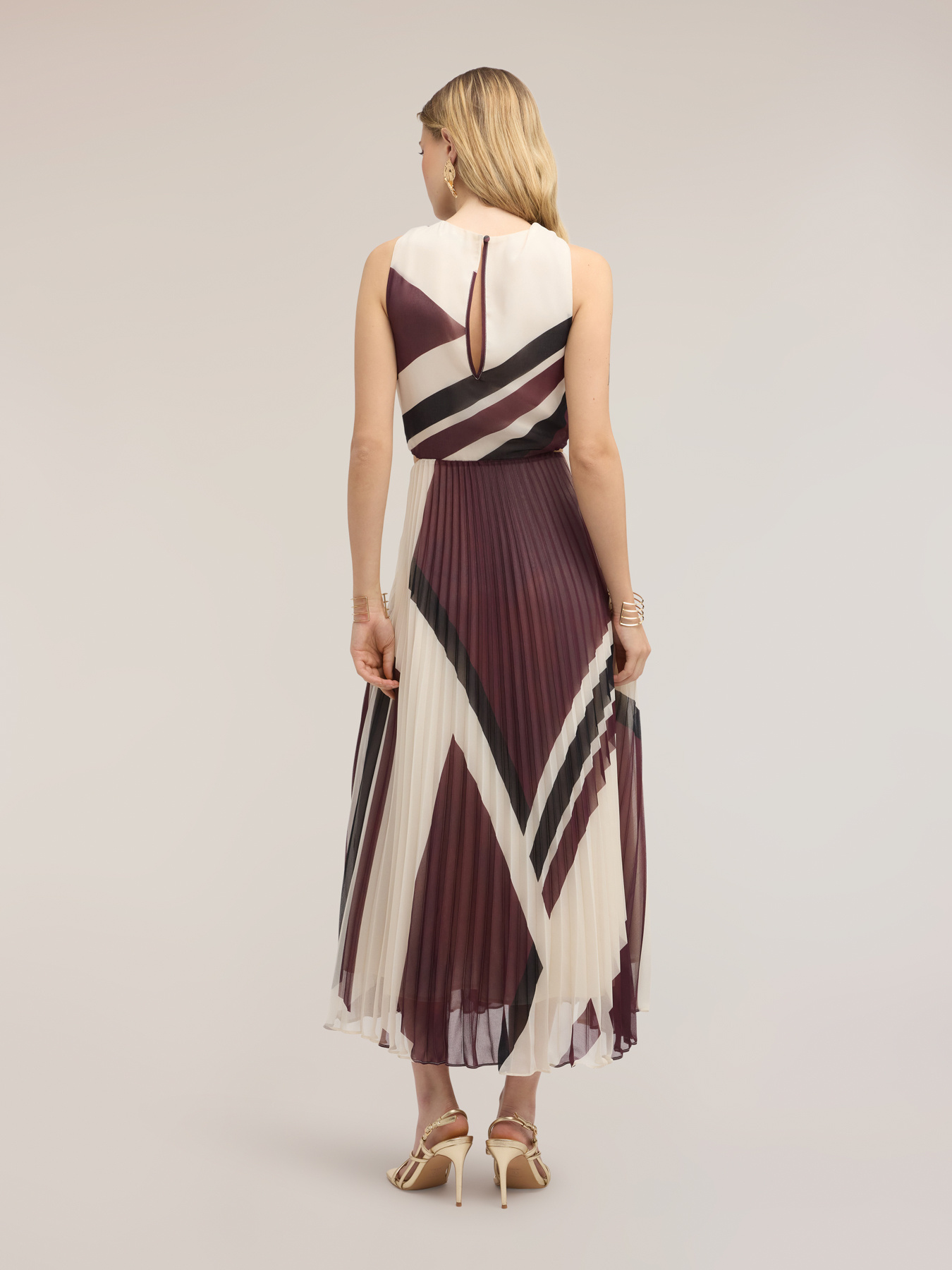 Langes Kleid aus plissiertem Georgette mit Print image number 1