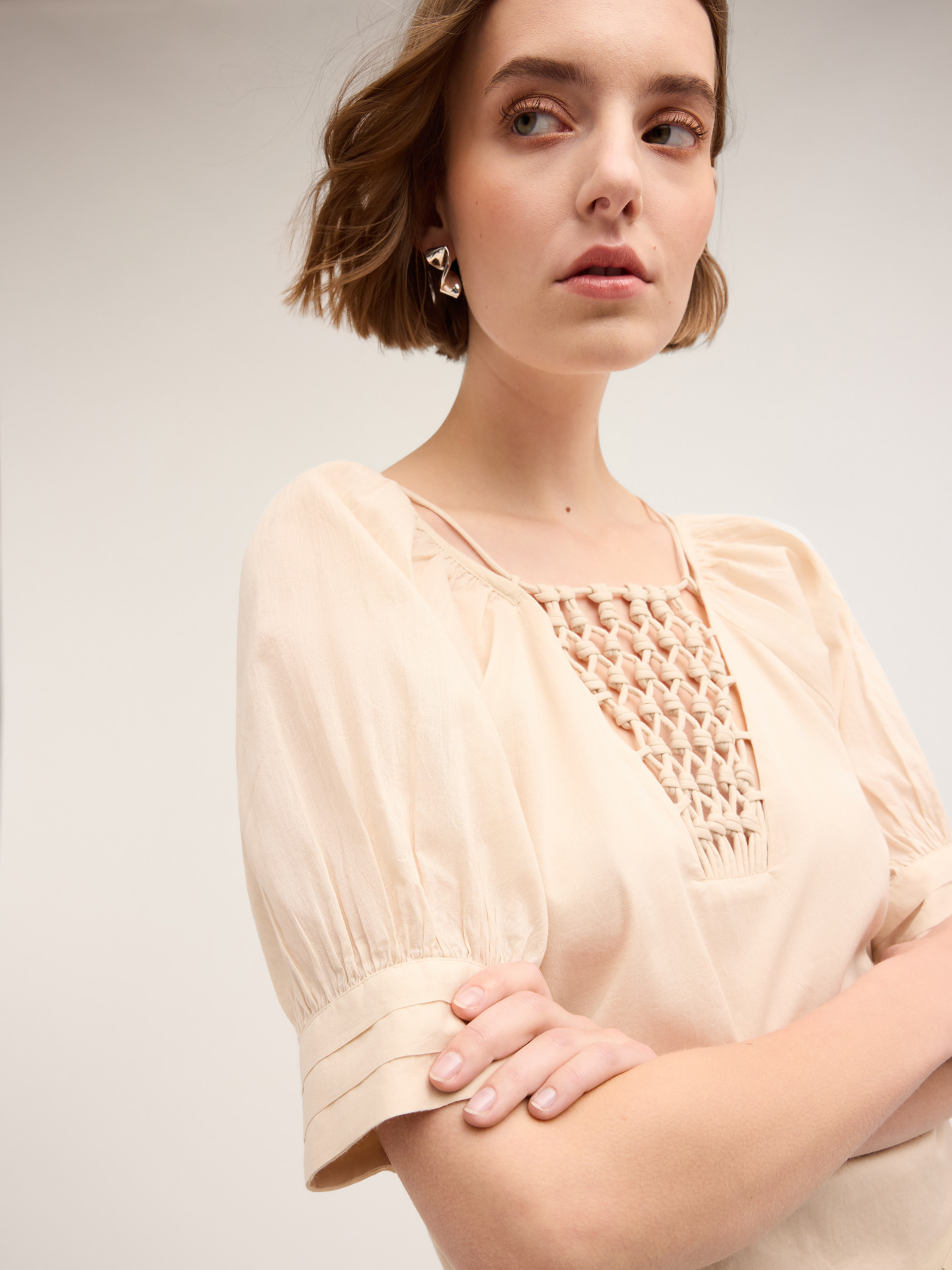 Blusa etnica ricamata image number 2