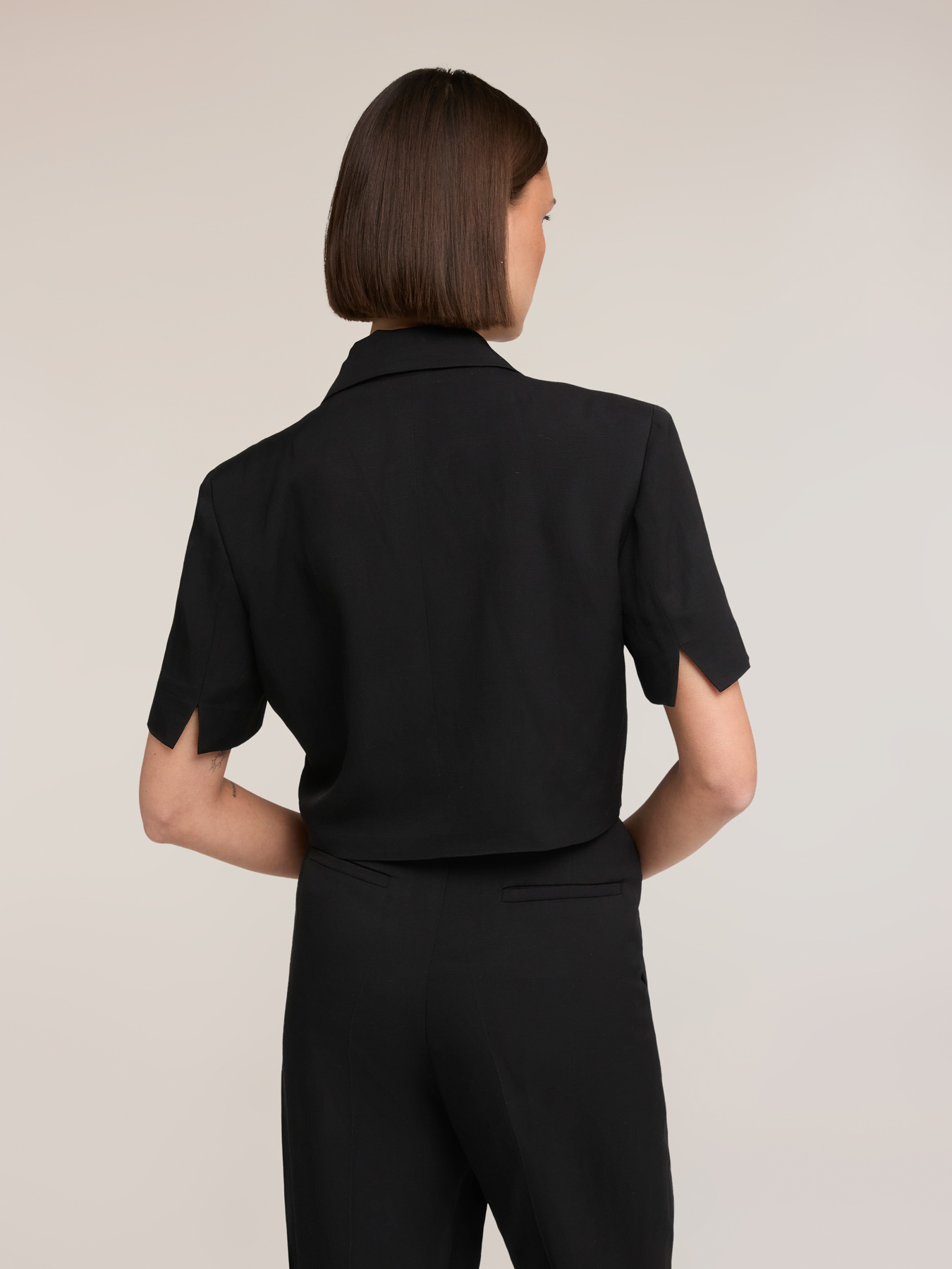 Kurze Doppelreiher-Jacke mit kurzen &Auml;rmeln image number 1