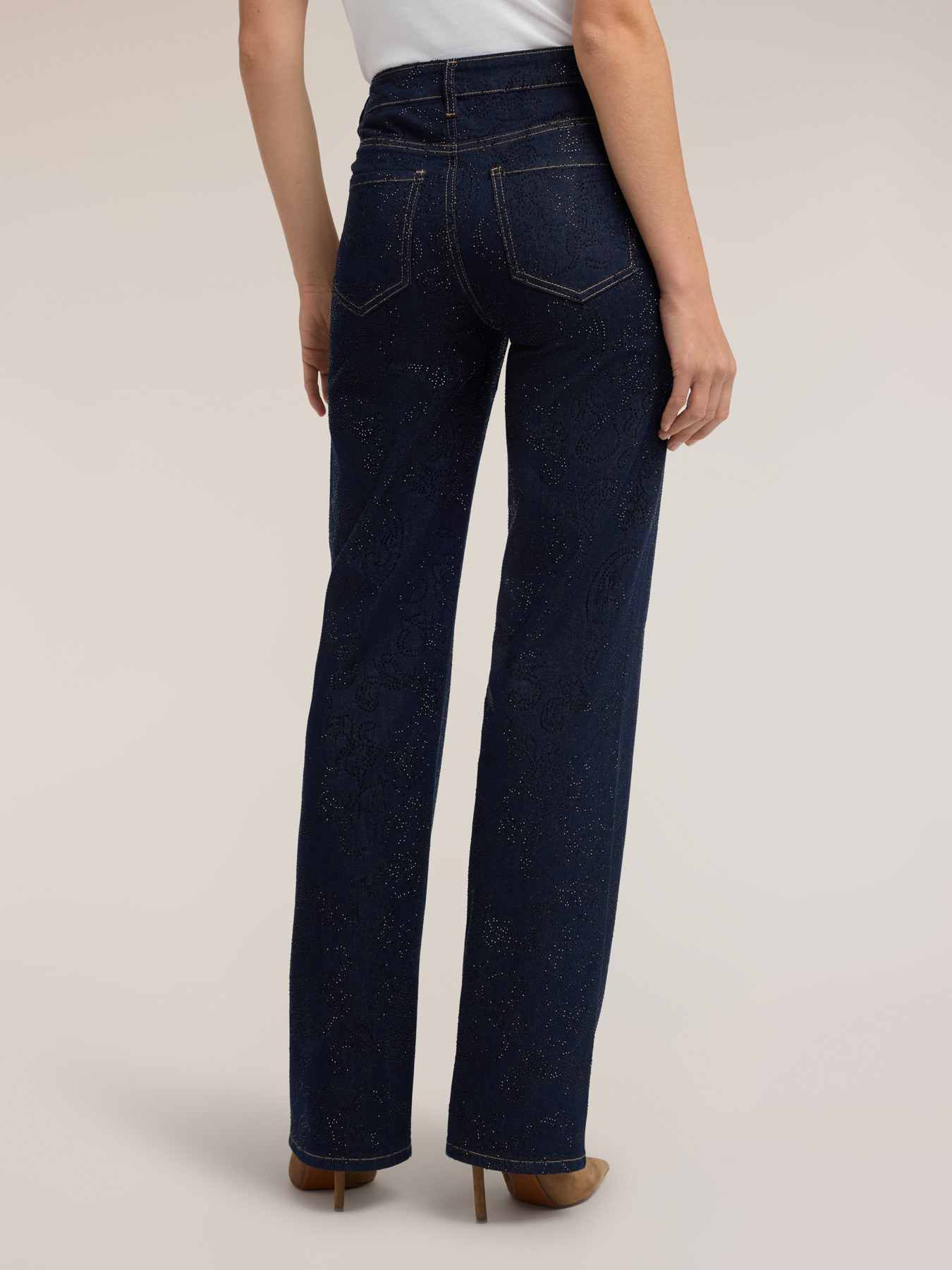 Jeans palazzo con strass all over image number 1