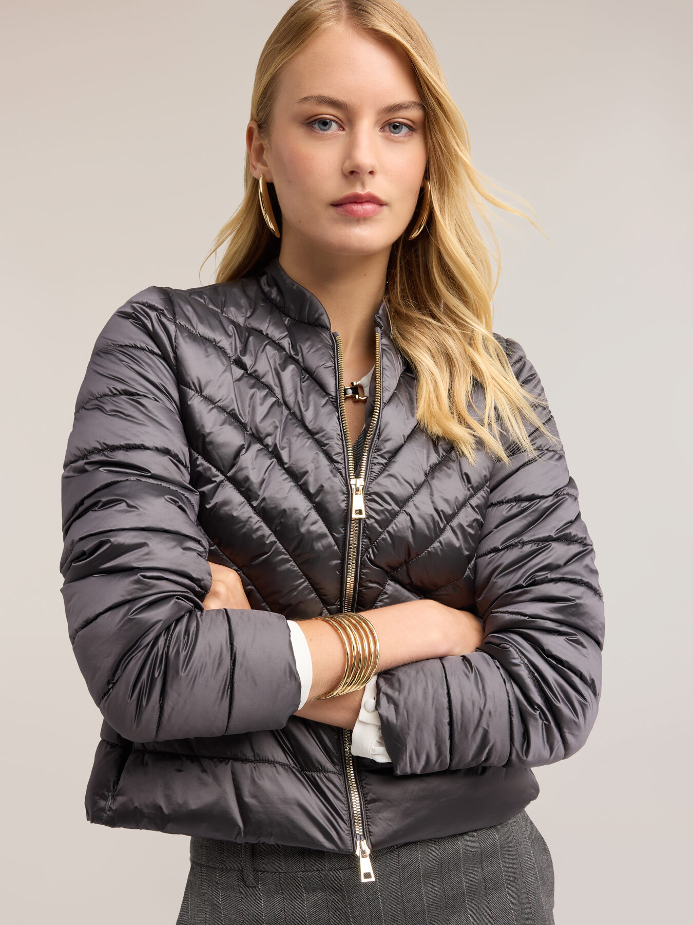 Lightweight short puffer jacket with high neck image number 0